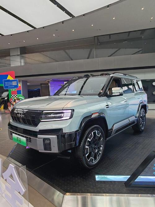 深圳130比亚迪方程豹硬派越野的爆款，英菲尼迪35周年与你共成长